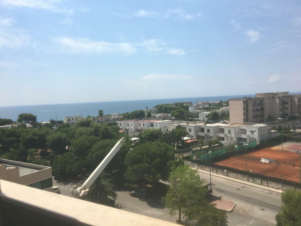 B&B Miramare Suite 塔兰托 外观 照片